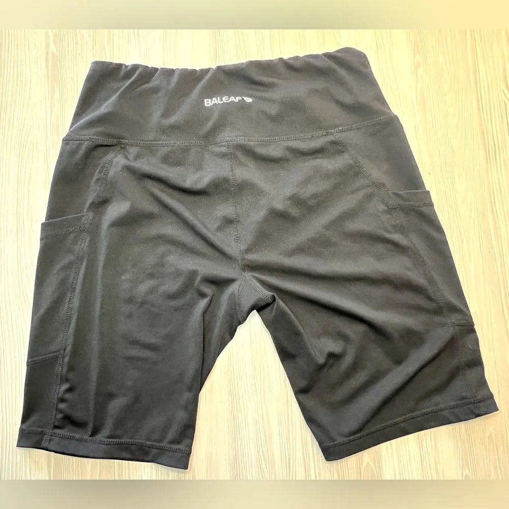 BALEAF Women’s High Waisted Biker Shorts with Pockets Black Size L Yoga Athletic